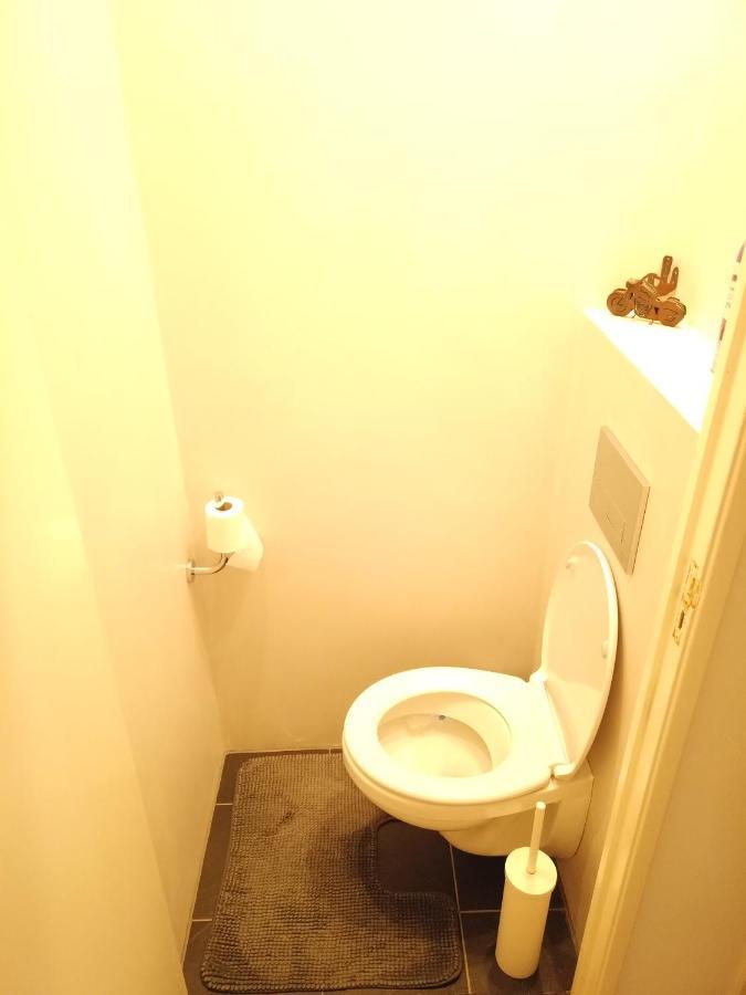 2-Room Apartment + 2 E-Bikes Alkmaar Esterno foto